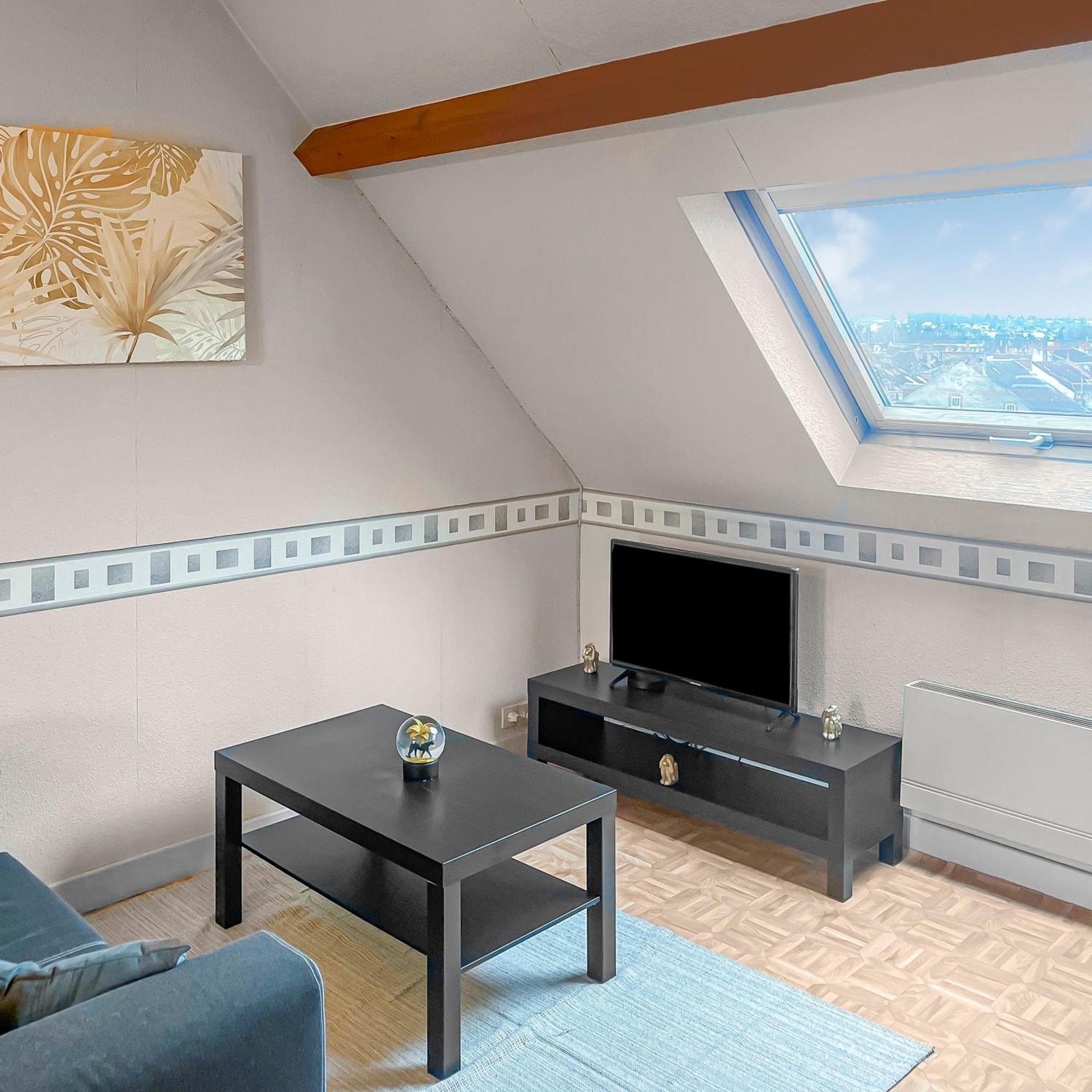 Pied-A-Terre A Montlucon Lejlighed Eksteriør billede